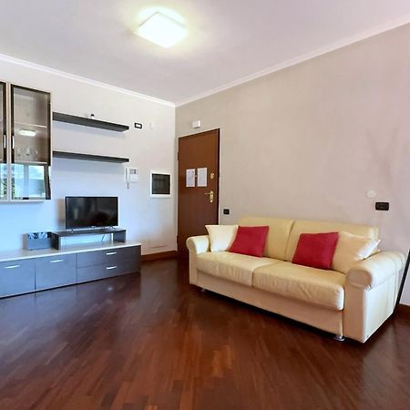 Sun Nest Apartment - Terrace & Garage Fiumicino Exterior photo