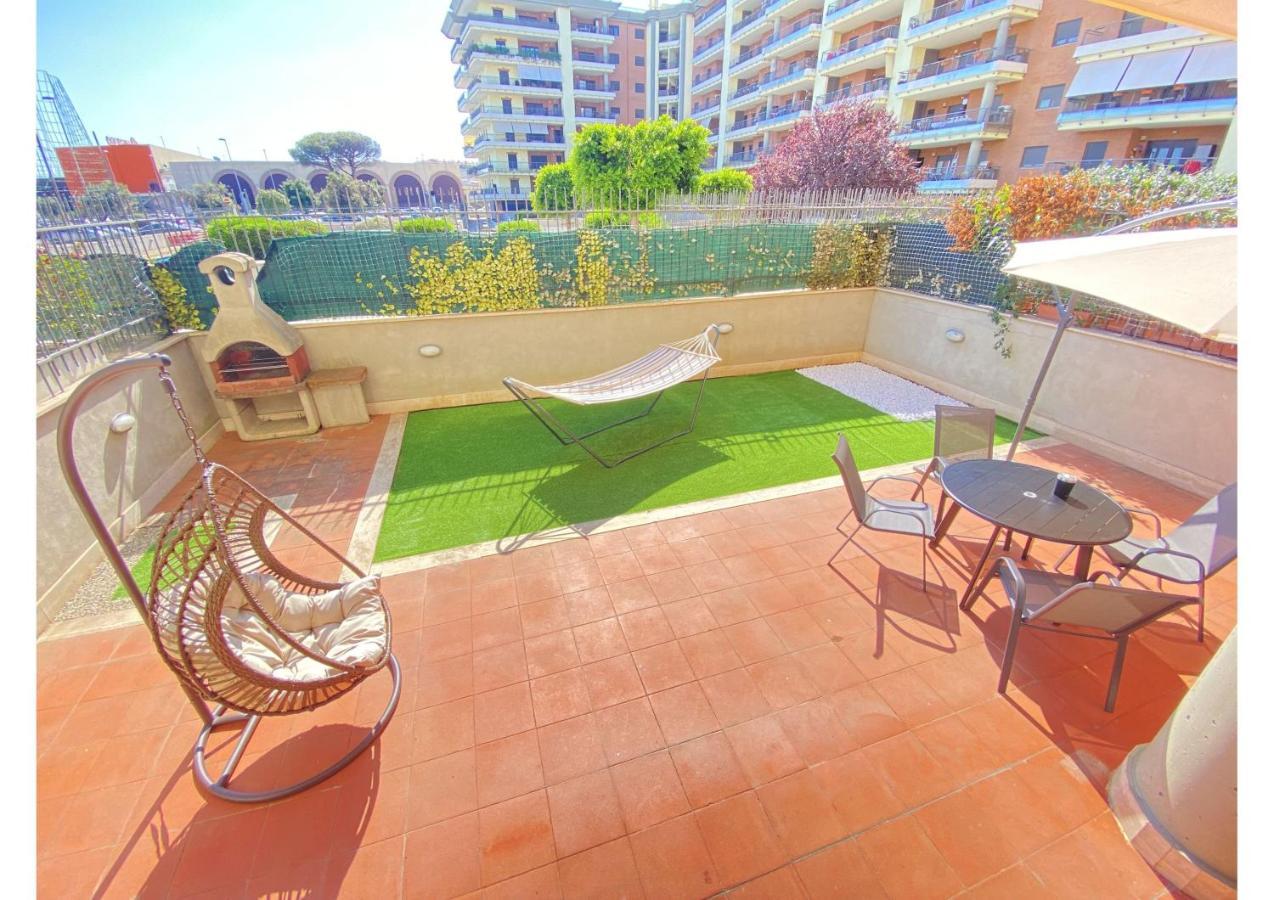 Sun Nest Apartment - Terrace & Garage Fiumicino Exterior photo