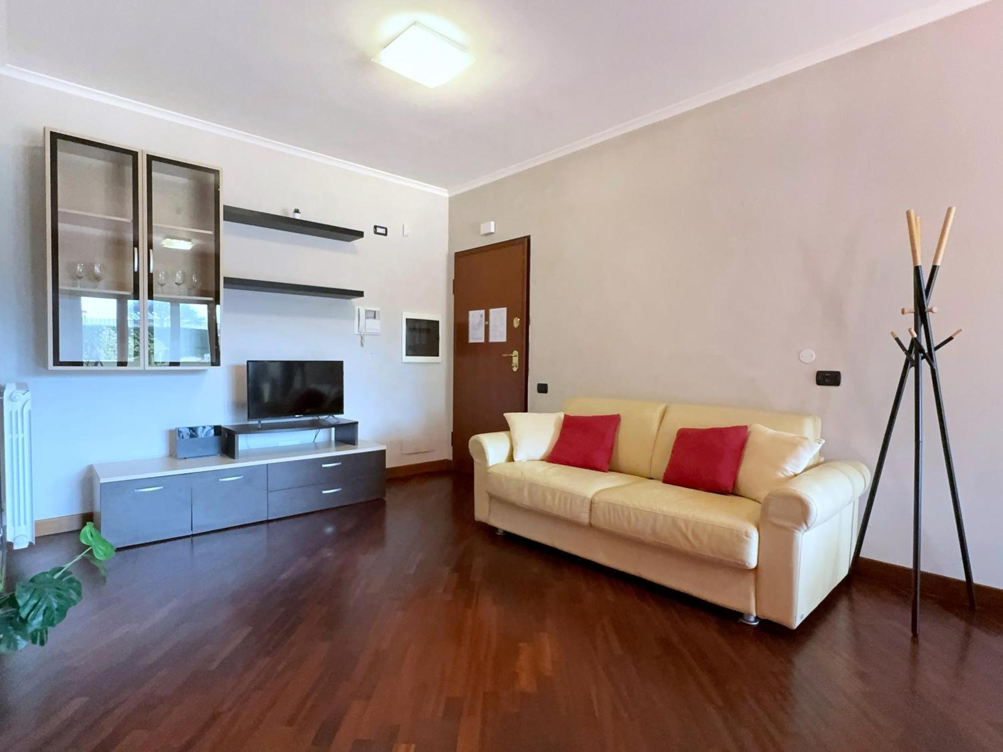 Sun Nest Apartment - Terrace & Garage Fiumicino Exterior photo