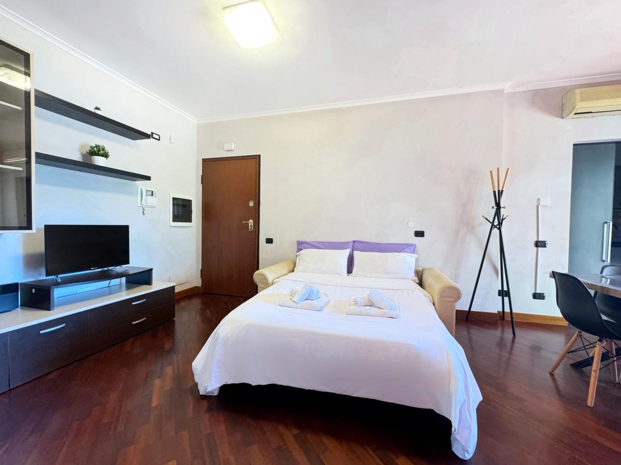 Sun Nest Apartment - Terrace & Garage Fiumicino Exterior photo