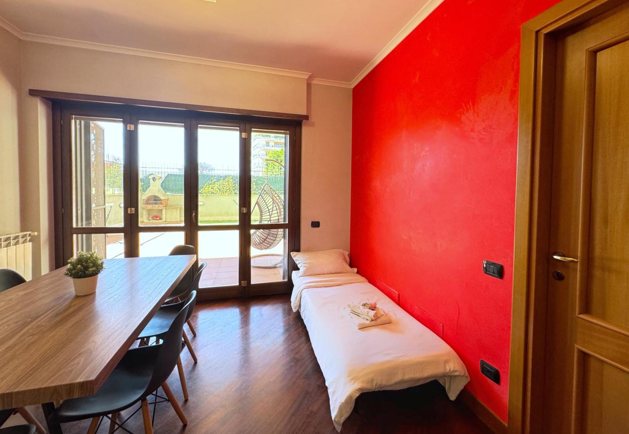 Sun Nest Apartment - Terrace & Garage Fiumicino Exterior photo